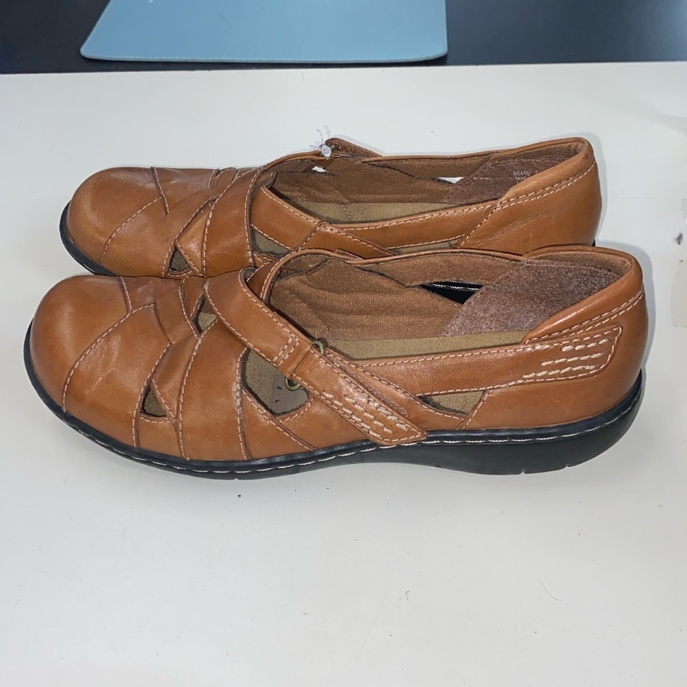 Clarks Ashland Spin Tan Brown Ladies Comfy Loafers Flats 6.5